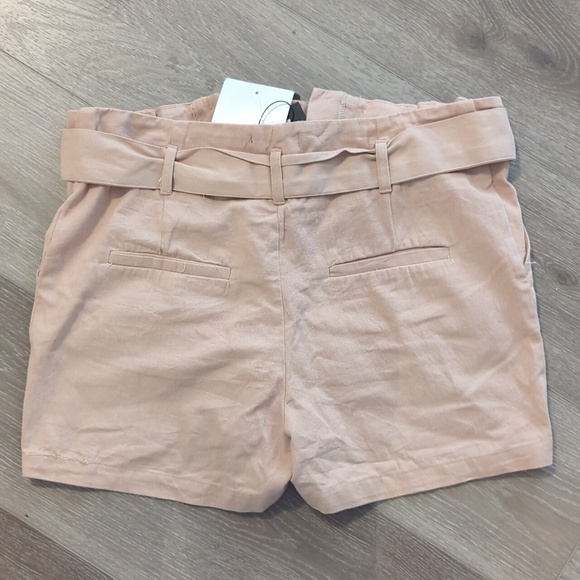 Blush PinkWomen's Shorts with Belt - Picture 3 of 3
